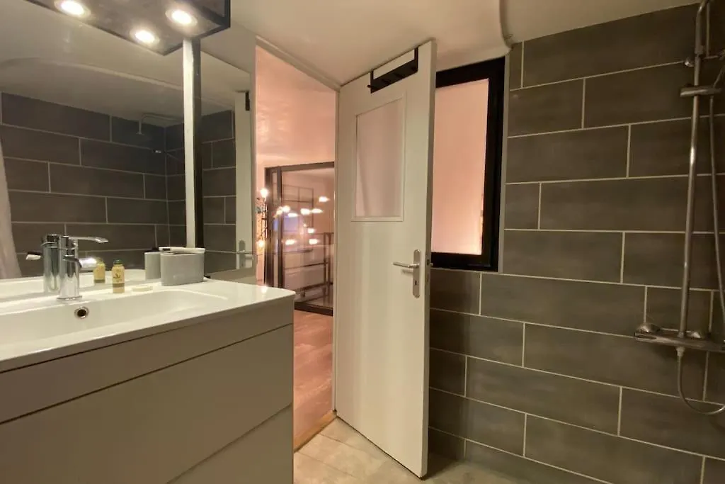 Vaste T2 Duplex Lille Beaux Arts - Renaudアパートメント 0*,  フランス